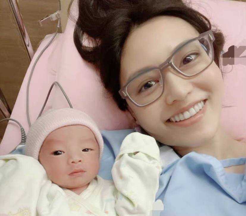 恭喜！37岁台湾著名女星做试管婴儿二胎得子，一儿两女凑足好字