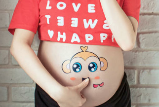 孕期肚型像个平底锅 居然卸货8斤6两胖小子